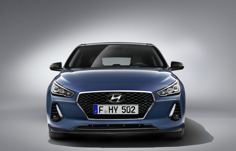 Video. Viitorul Hyundai i30 facelift, surprins în timpul testelor: modelul de clasă compactă ar putea fi lansat la Geneva - Poza 1