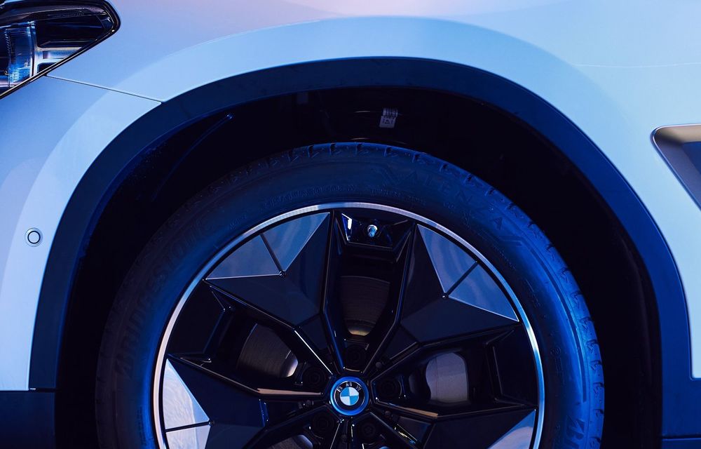 Primele imagini cu jantele viitoarelor modele electrice din gama BMW: designul pregătit de nemți ajută la scăderea consumului de energie cu 2% - Poza 3