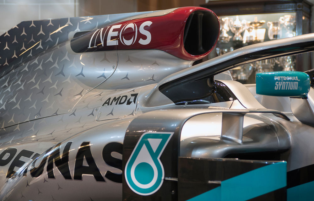 Mercedes a dezvăluit noile culori pentru sezonul 2020 al Formulei 1: monopostul va fi prezentat în 14 februarie - Poza 8