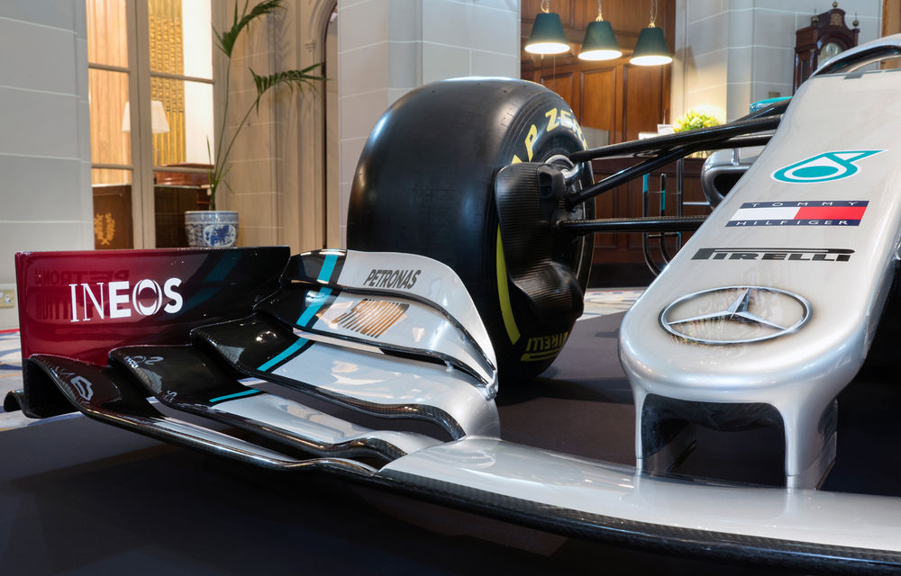Mercedes a dezvăluit noile culori pentru sezonul 2020 al Formulei 1: monopostul va fi prezentat în 14 februarie - Poza 5