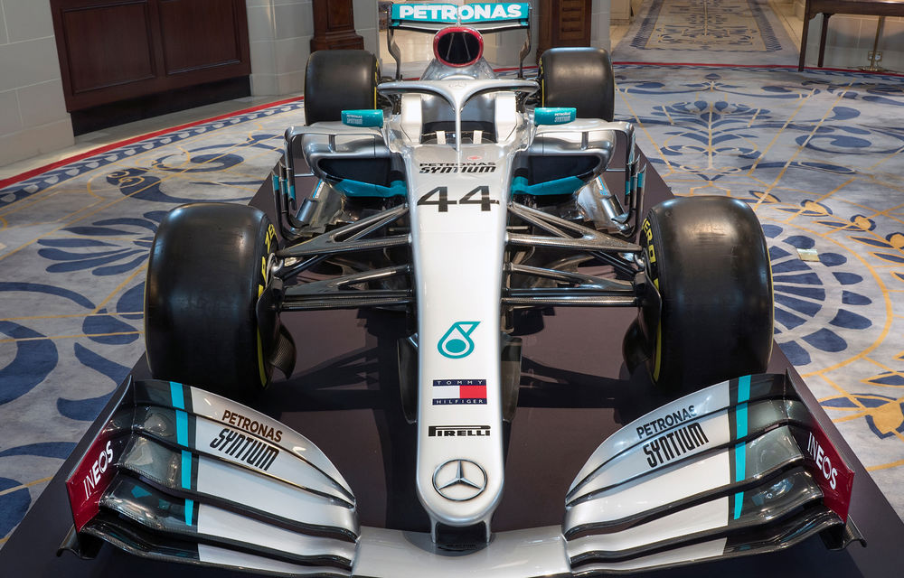 Mercedes a dezvăluit noile culori pentru sezonul 2020 al Formulei 1: monopostul va fi prezentat în 14 februarie - Poza 2