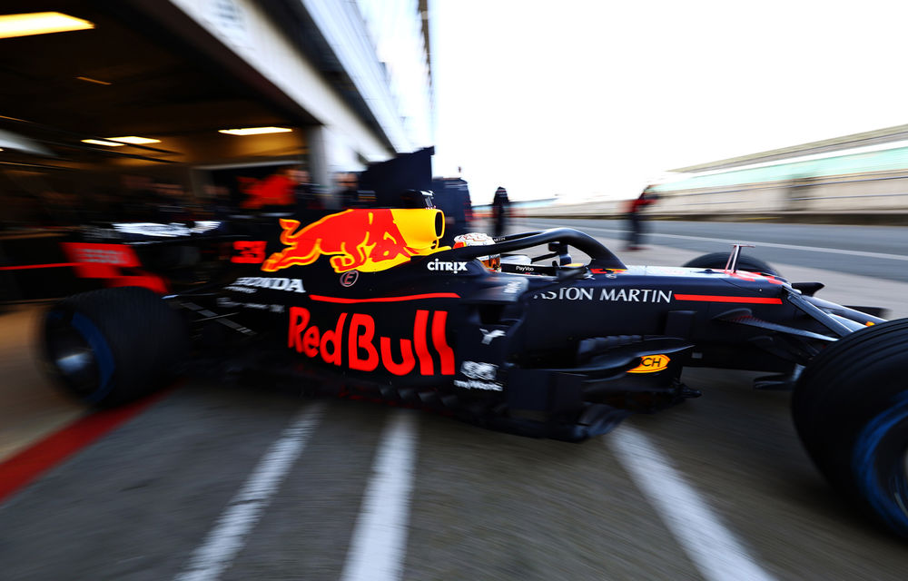 Red Bull a prezentat monopostul pentru sezonul 2020 al Formulei 1: Verstappen a parcurs primele tururi pe circuitul de la Silverstone - Poza 7
