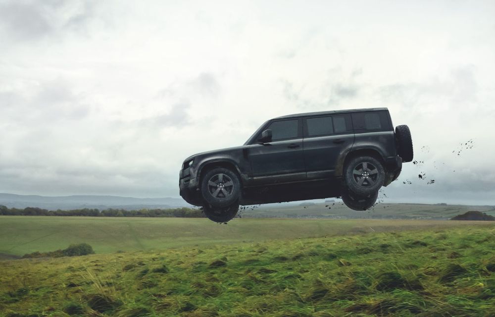 Video. Câteva dintre cascadoriile noului Land Rover Defender pregătite pentru pelicula James Bond: No time to die - Poza 3
