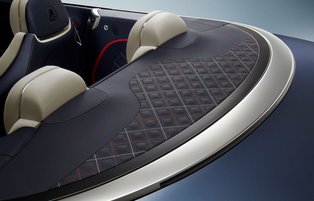 Bentley prezintă ediția specială Continental GT Mulliner Cabrio: 400.000 de cusături și un interior lucrat manual - Poza 5