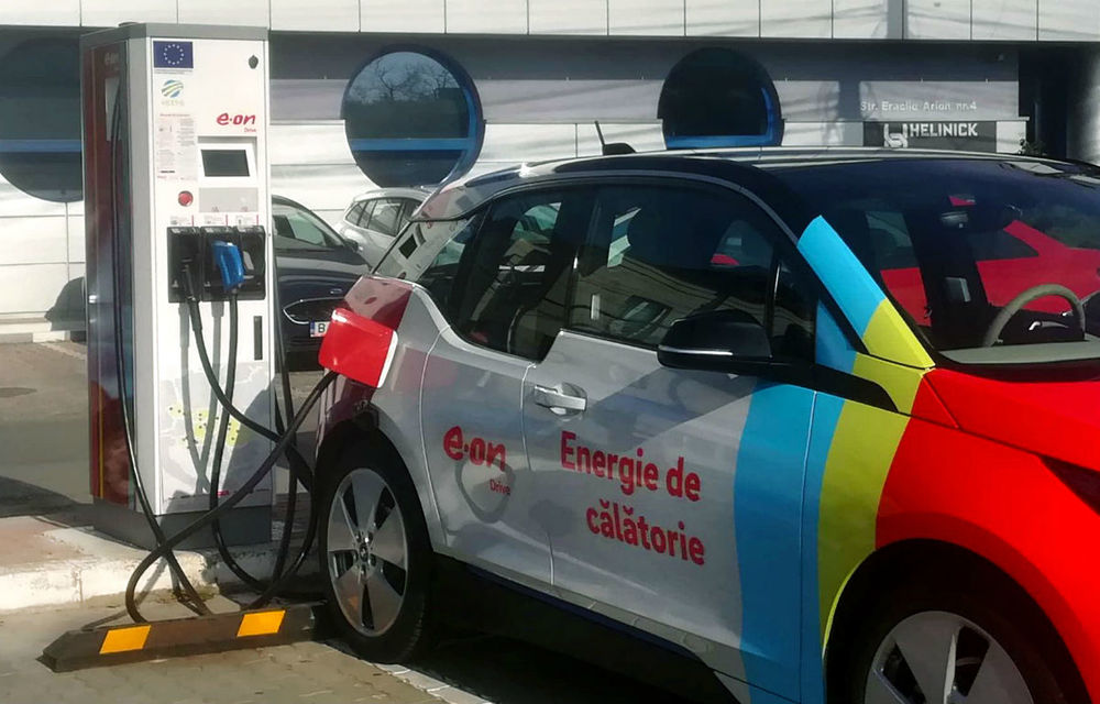 E.ON inaugurează o stație de încărcare rapidă a mașinilor electrice la Râmnicu Vâlcea: total de 40 de stații până la finalul anului - Poza 1