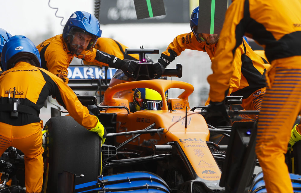 McLaren s-a retras din cursa de Formula 1 de la Melbourne: un membru al echipei a fost confirmat cu coronavirusul Covid-19 - Poza 1