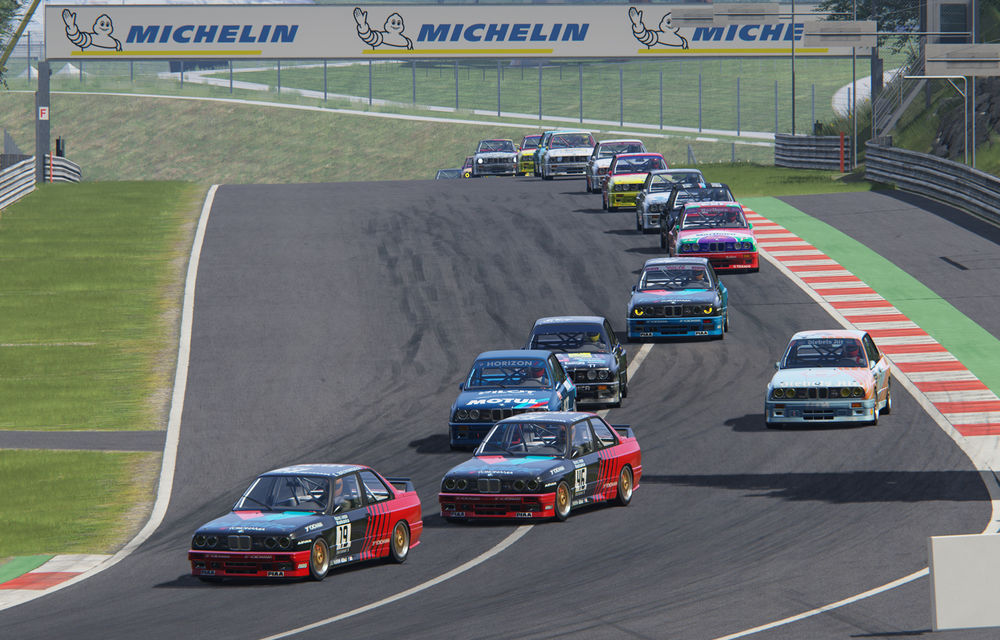 Spectacol în prima etapă de sim racing a competiției Racing League România: peste 11.000 de fani au urmărit cursele de duminică - Poza 2