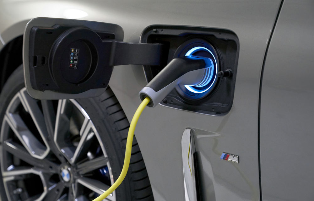 BMW confirmă că noua generație Seria 7 va avea versiune electrică: variantele diesel, pe benzină și plug-in hybrid vor fi în continuare disponibile - Poza 1