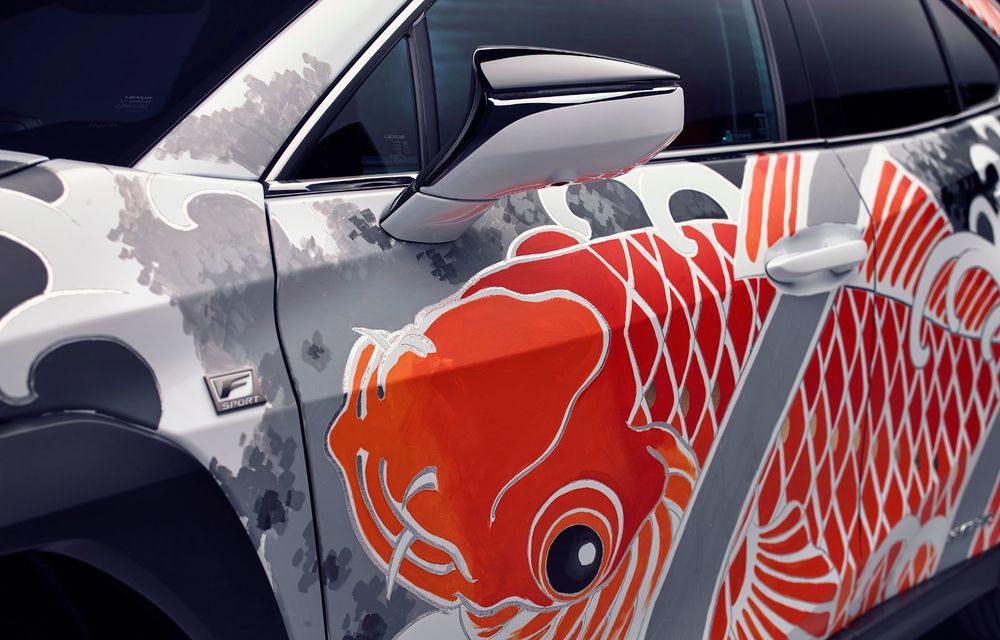 Un Lexus UX a fost transformat în art-car: SUV-ul niponilor, tatuat de un artist celebru din Londra - Poza 6
