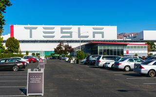 Tesla va închide temporar fabrica din Statele Unite: producția va fi suspendată începând din 24 martie