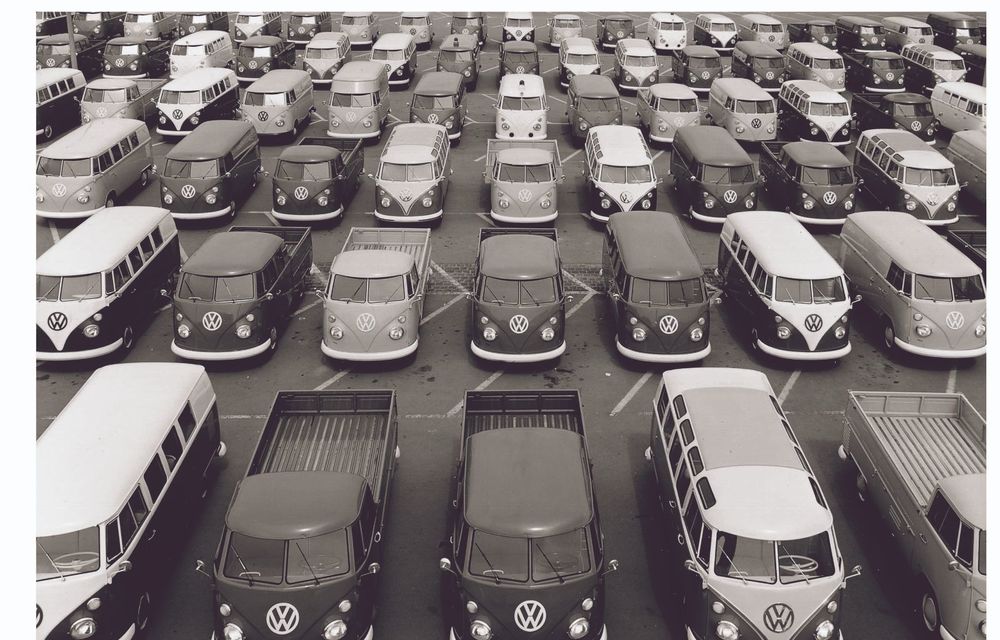 Aniversare în familia Volkswagen: 70 de ani de la startul producției modelului Transporter - Poza 2