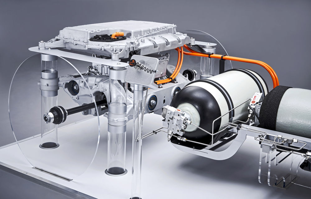 BMW oferă detalii tehnice despre sistemul de propulsie pentru i Hydrogen Next: 374 de cai putere și rezervoare de hidrogen de 6 litri - Poza 9