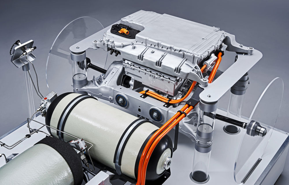 BMW oferă detalii tehnice despre sistemul de propulsie pentru i Hydrogen Next: 374 de cai putere și rezervoare de hidrogen de 6 litri - Poza 10