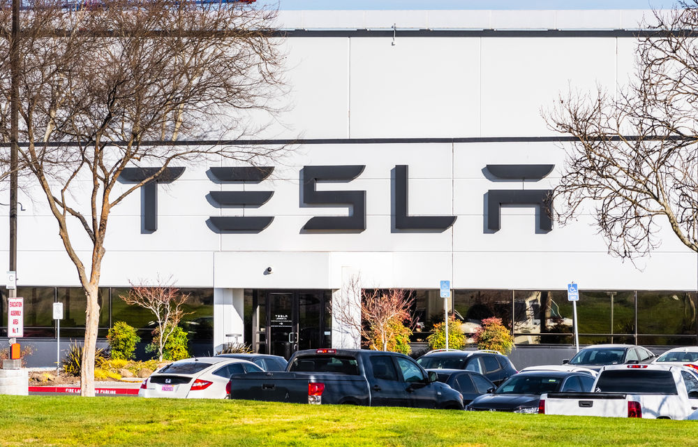 Tesla vrea să reia producția în SUA în 4 mai: angajații care nu pot lucra de acasă nu vor mai fi plătiți - Poza 1