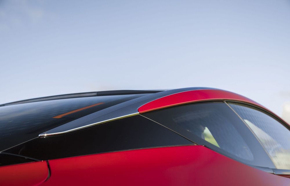 Facelift fără schimbări estetice pentru Lexus LC: suspensii modificate, masă totală mai mică și conexiuni Apple CarPlay și Android Auto - Poza 34