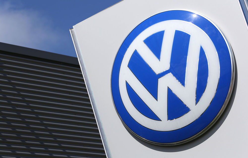 Volkswagen România introduce noi servicii pentru clienți: preluarea și returnarea automobilelor la locuința sau sediul clienților și platformă online pentru rezervarea mașinilor noi - Poza 1
