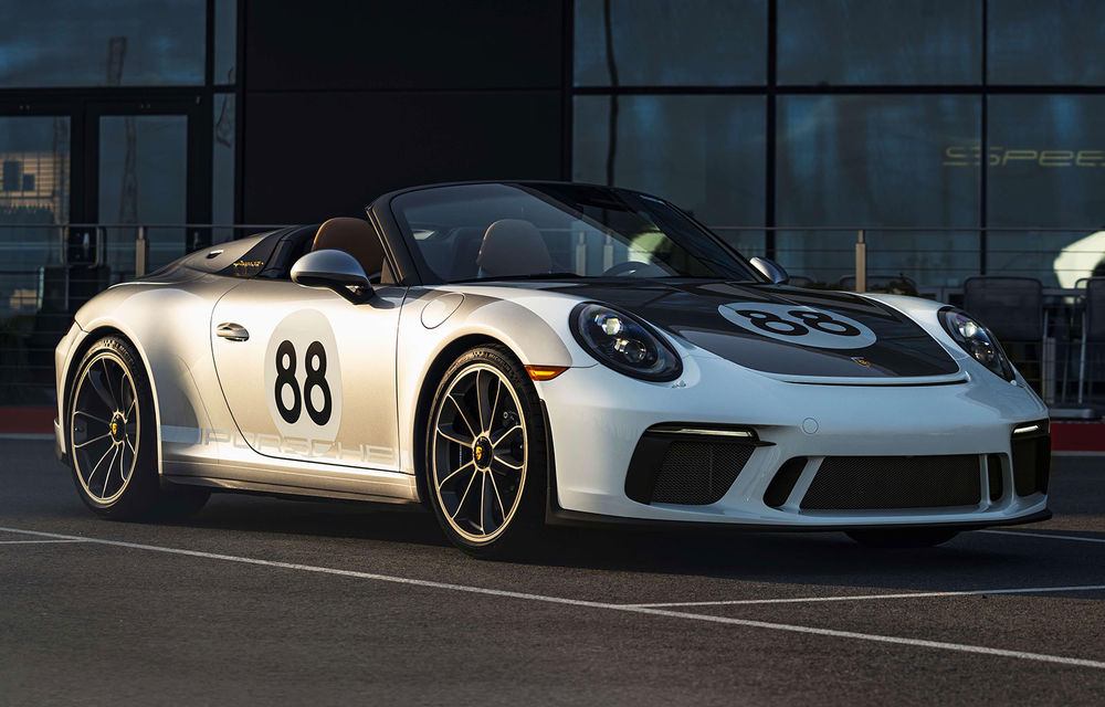 Ultimul exemplar Porsche 911 al vechii generații 991 a fost vândut la licitație cu jumătate de milion de dolari: banii au fost donați în scopuri caritabile - Poza 1