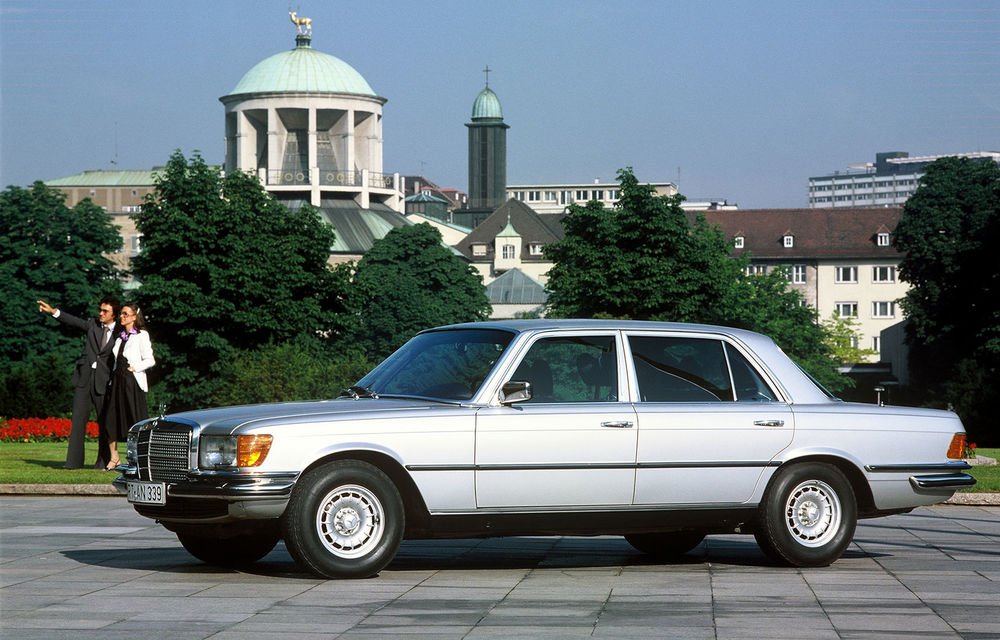 Aniversare în familia Mercedes-Benz: versiunea 450 SEL 6.9 a împlinit 45 de ani de la debut - Poza 1