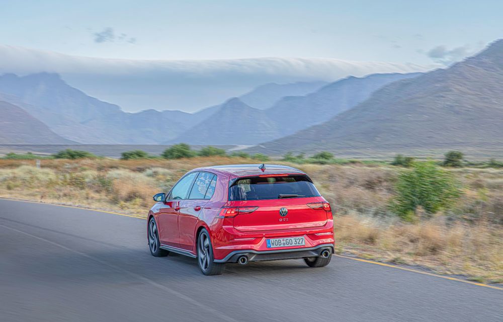 Noua generație Volkswagen Golf GTI ajunge în România în a doua jumătate a lunii septembrie: prețul de pornire pentru Hot Hatch-ul compact va fi de aproape 33.000 de euro - Poza 12