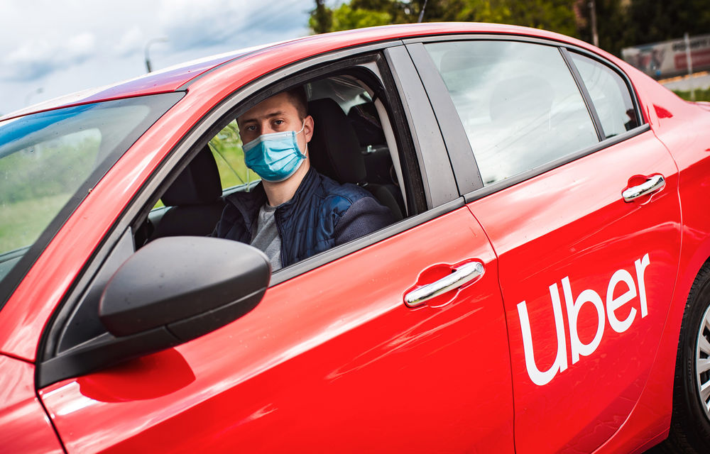 Uber introduce măsuri de siguranță în România din 18 mai: șoferii și utilizatorii, obligați să poarte mască de protecție - Poza 1