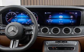 Prima imagine cu interiorul lui Mercedes-Benz Clasa E Coupe și Clasa E Cabrio facelift: ambele modele vor fi prezentate în 27 mai