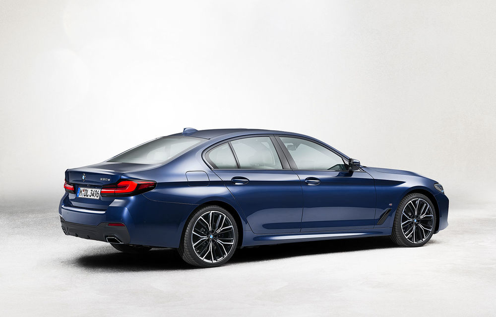 BMW Seria 5 facelift: modificări exterioare minore, îmbunătățiri pentru interior și două versiuni plug-in hybrid - Poza 24