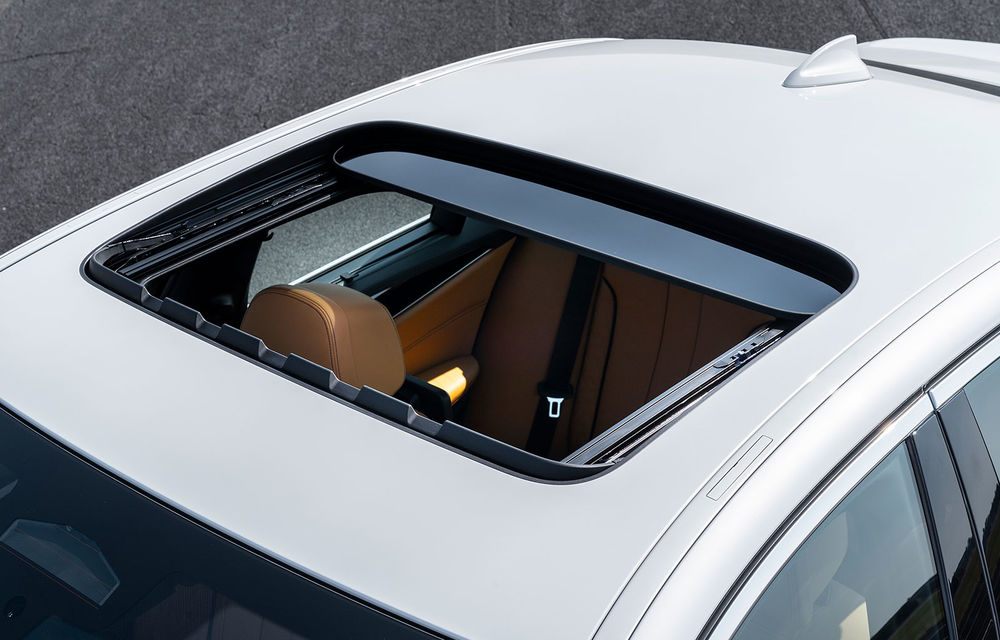 BMW Seria 5 facelift: modificări exterioare minore, îmbunătățiri pentru interior și două versiuni plug-in hybrid - Poza 72