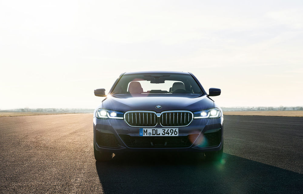 BMW Seria 5 facelift: modificări exterioare minore, îmbunătățiri pentru interior și două versiuni plug-in hybrid - Poza 10