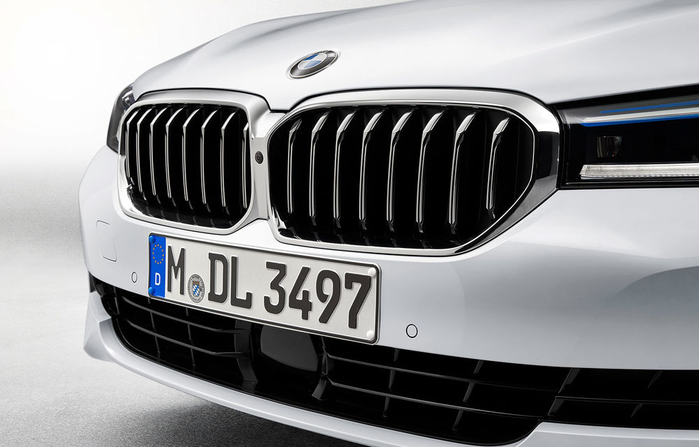 BMW Seria 5 facelift: modificări exterioare minore, îmbunătățiri pentru interior și două versiuni plug-in hybrid - Poza 61