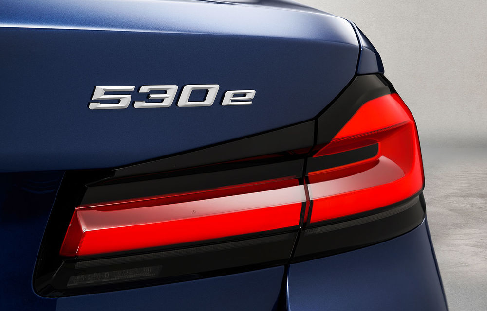 BMW Seria 5 facelift: modificări exterioare minore, îmbunătățiri pentru interior și două versiuni plug-in hybrid - Poza 35