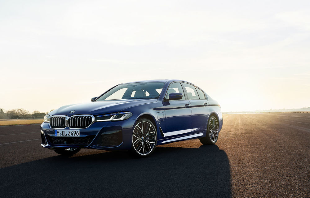 BMW Seria 5 facelift: modificări exterioare minore, îmbunătățiri pentru interior și două versiuni plug-in hybrid - Poza 11