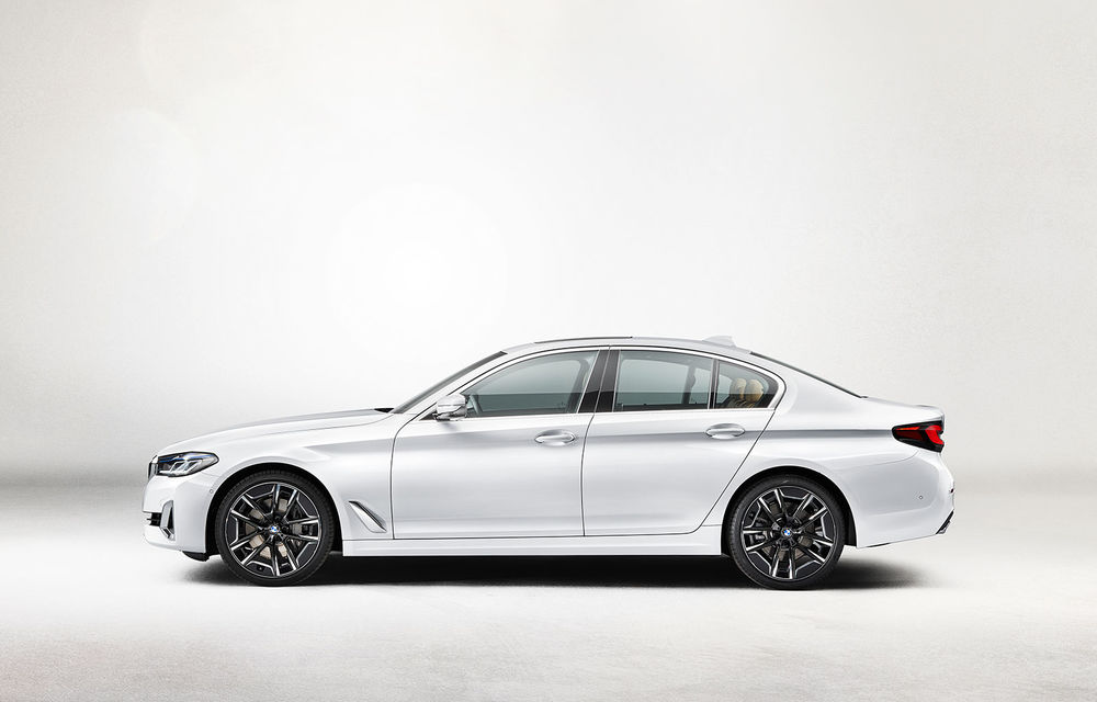BMW Seria 5 facelift: modificări exterioare minore, îmbunătățiri pentru interior și două versiuni plug-in hybrid - Poza 56