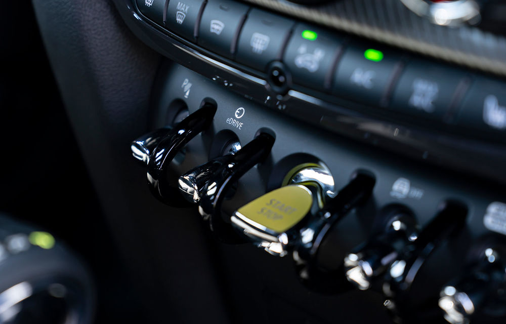 Mini Countryman facelift a fost prezentat oficial: britanicii propun îmbunătățiri exterioare, accesorii noi de interior și versiune plug-in hybrid cu autonomie electrică de până la 61 de kilometri - Poza 133