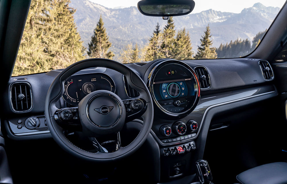 Mini Countryman facelift a fost prezentat oficial: britanicii propun îmbunătățiri exterioare, accesorii noi de interior și versiune plug-in hybrid cu autonomie electrică de până la 61 de kilometri - Poza 32