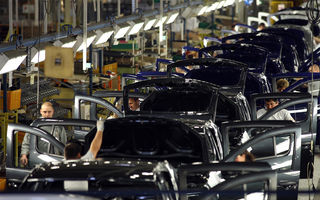 Producția auto națională în luna mai: uzinele Dacia și Ford au asamblat aproape 30.000 de mașini, în scădere cu 39%