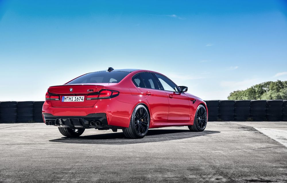 BMW a prezentat M5 și M5 Competition facelift: noutăți estetice și ecran central de 12.3 inch pentru versiunile de performanță - Poza 24