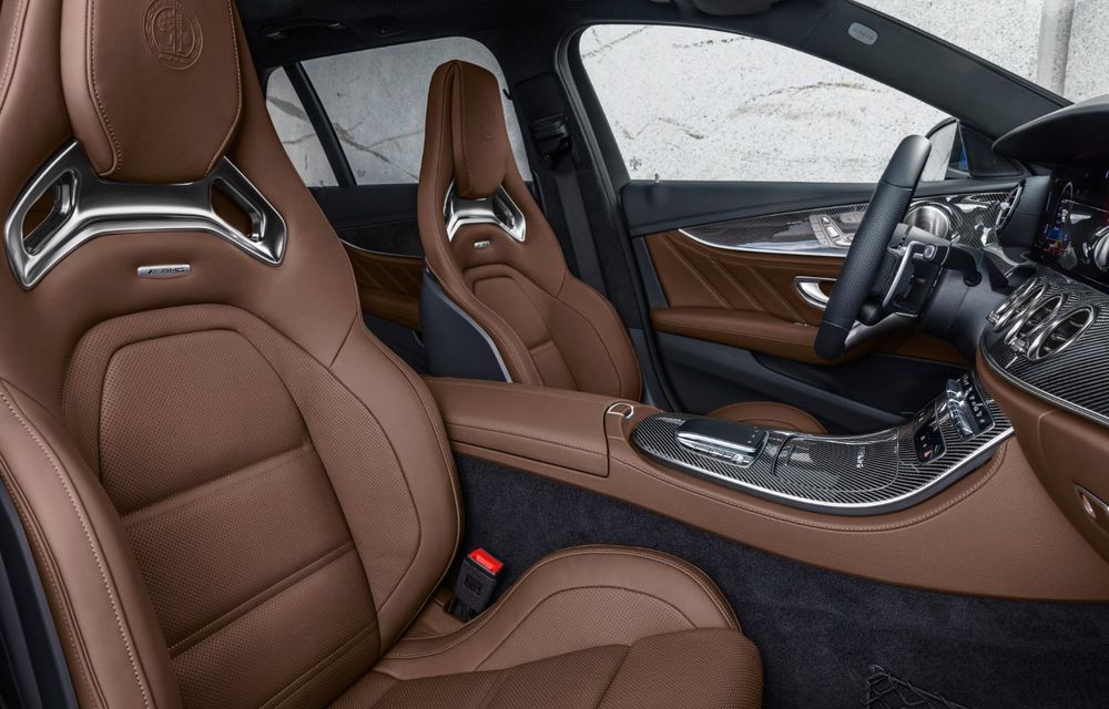 Mercedes a prezentat AMG E63 sedan și AMG E63 T-Modell facelift: noutăți estetice, sistem de infotainment MBUX și suspensie modificată - Poza 45