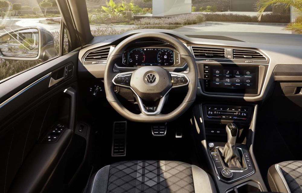 Volkswagen a prezentat Tiguan facelift: SUV-ul compact are versiune plug-in hybrid cu autonomie de până la 50 de kilometri și variantă de performanță cu 320 CP - Poza 30