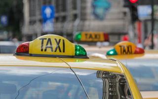 Proiect legislativ: taximetriștii ar putea primi autorizație și pentru autovehiculele cu până la 9 locuri
