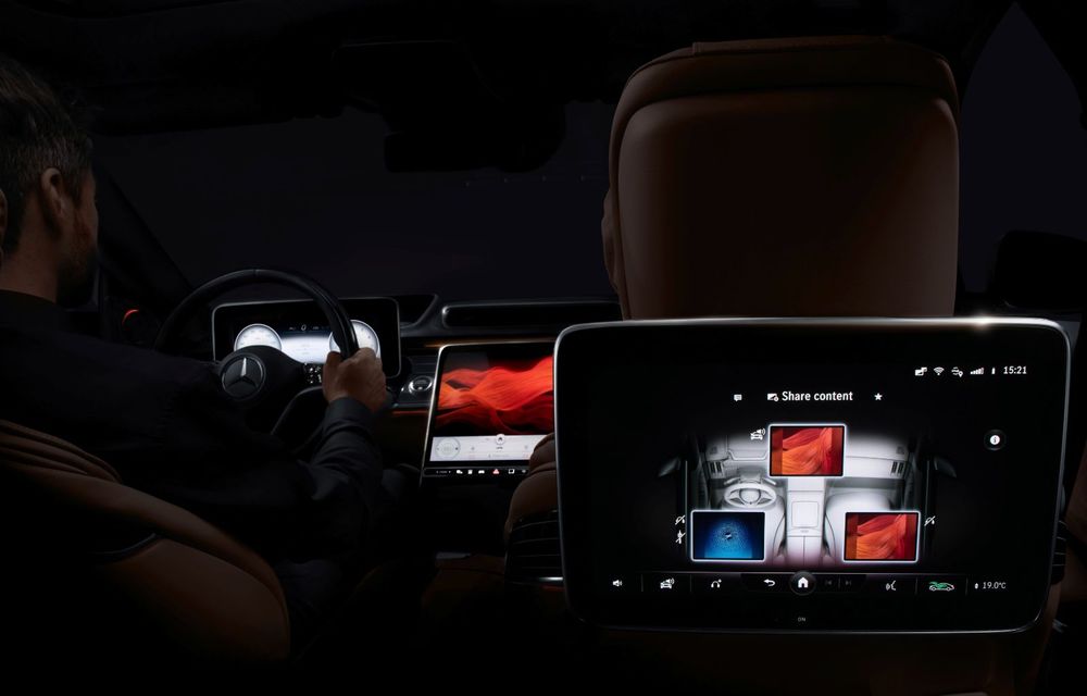 Primele imagini cu interiorul viitorului Mercedes-Benz Clasa S: vârful de gamă va putea fi comandat cu 5 ecrane și va avea instrumentar de bord 3D - Poza 12