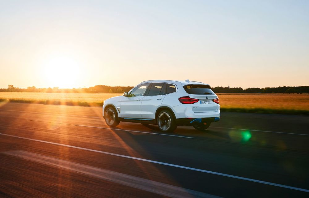 BMW a prezentat noul iX3: primul SUV electric al companiei are 286 CP și autonomie de până la 460 de kilometri - Poza 3