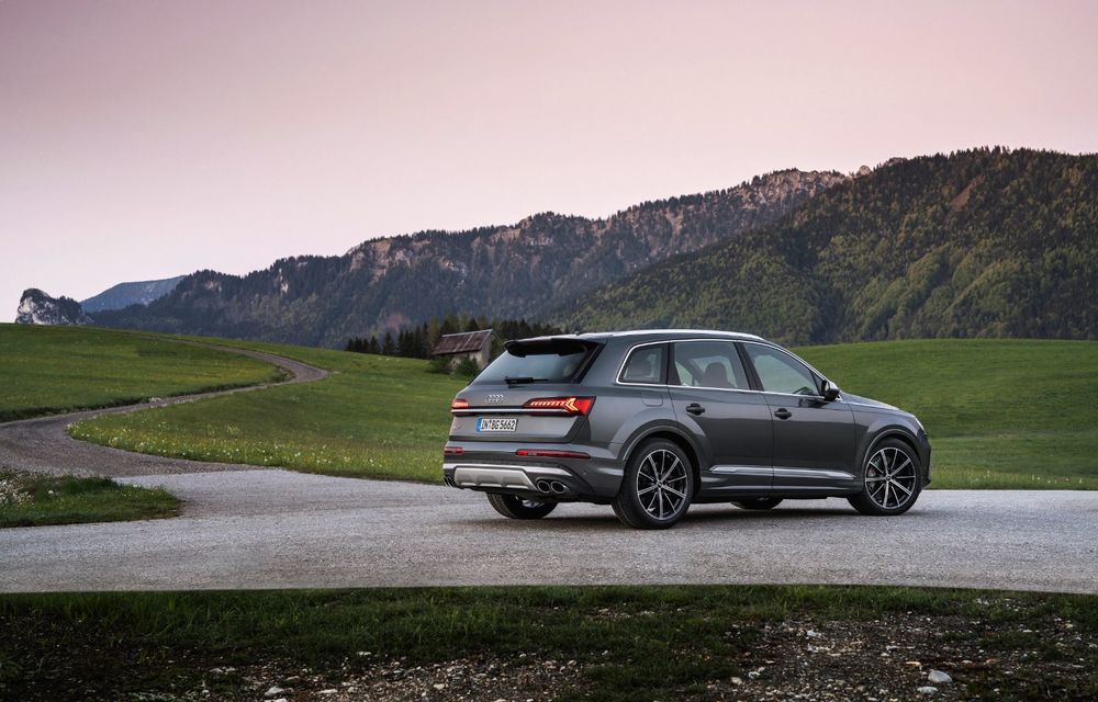 Audi introduce un motor V8 pe benzină pentru SUV-urile SQ7 și SQ8: 507 cai putere și 4.1 secunde pentru 0-100 km/h - Poza 12