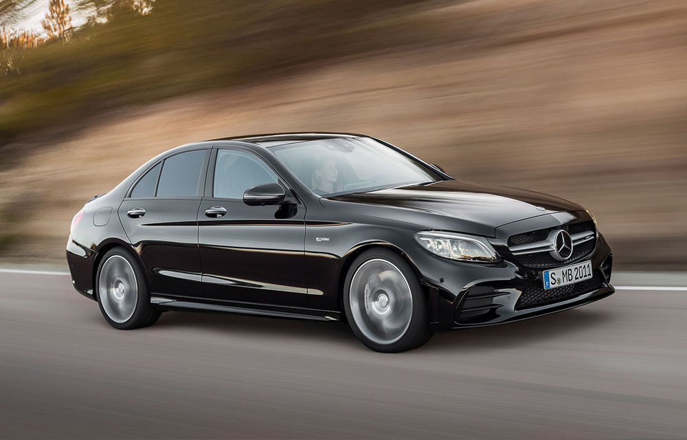 Vânzări premium la nivel global: Mercedes-Benz rămâne lider după prima jumătate a anului - Poza 1