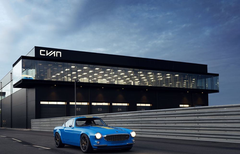 Cyan Racing lansează o versiune modernă a celebrului Volvo P1800: motor turbo de 2.0 litri cu 420 CP și transmisie manuală cu cinci trepte - Poza 11