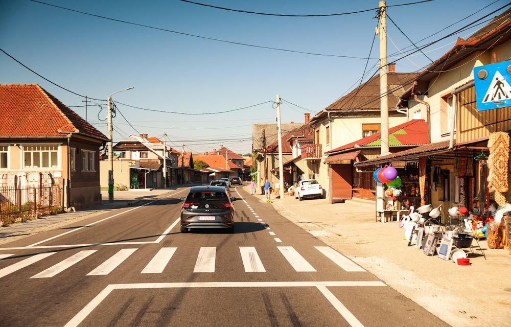 #ElectricRomânia 2020, ziua 5: Din Transilvania în Banat în cea mai lungă zi la volanul celor opt mașini electrice - Poza 27