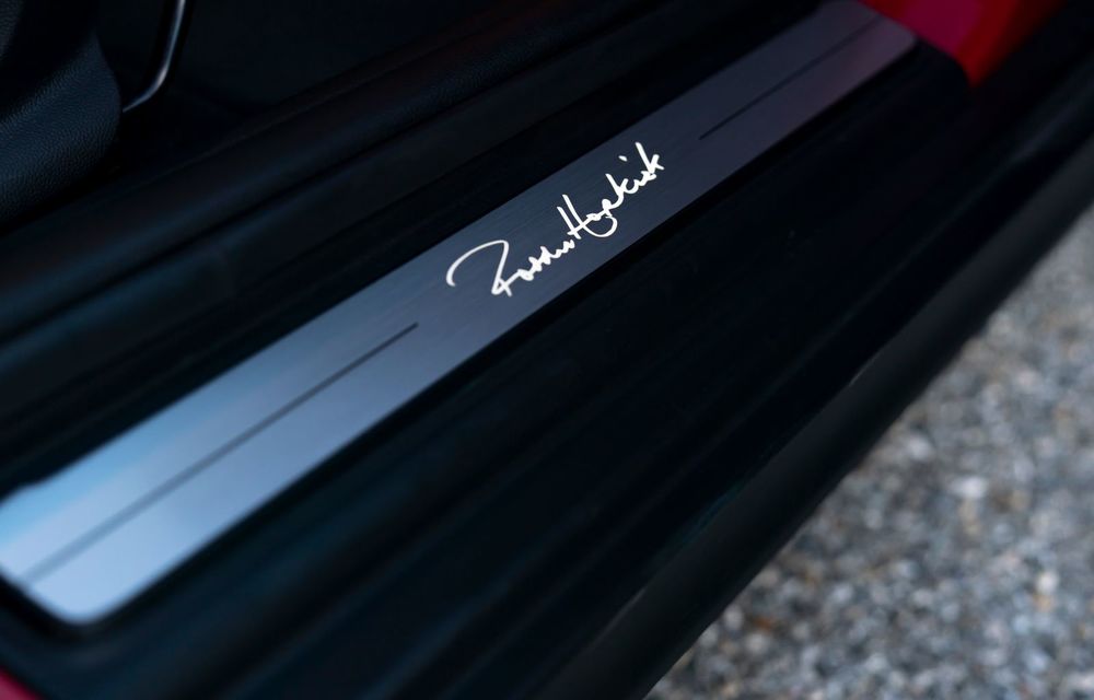 Hatchback-ul Mini este disponibil în versiunea specială Paddy Hopkirk Edition: varianta a fost dezvoltată în onoarea pilotului care a adus prima victorie Mini la Raliul Monte Carlo - Poza 59