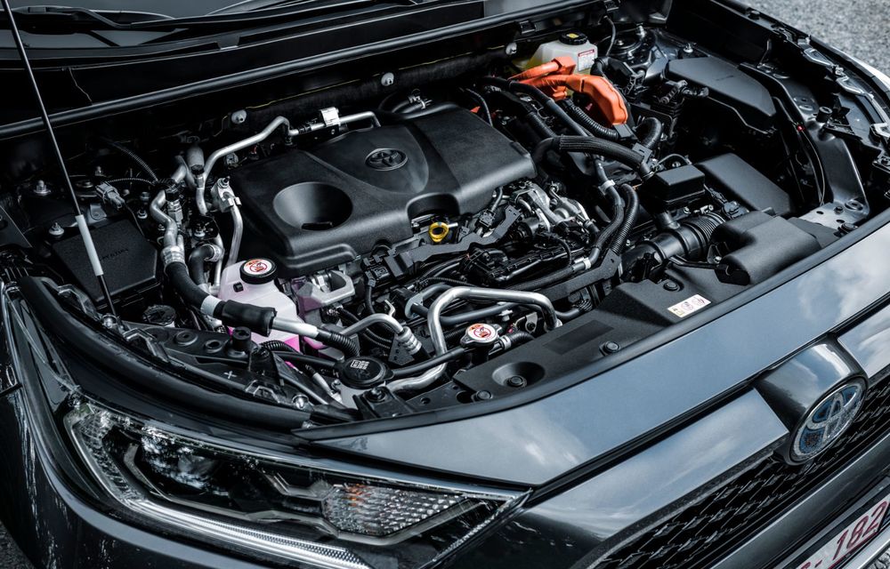 Informații noi despre Toyota RAV4 plug-in hybrid: autonomie electrică de până la 75 de kilometri și 0-100 km/h în doar 6 secunde - Poza 36