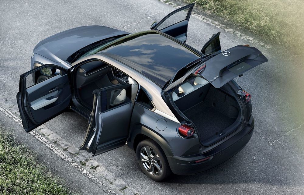Noutăți pentru Mazda MX-30: versiune cu motor pe benzină pentru piața din Japonia și, din 2022, variantă electrică cu range extender - Poza 4