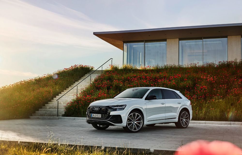 Audi Q8 primește versiuni plug-in hybrid: până la 462 de cai putere și autonomie electrică de 47 de kilometri - Poza 12