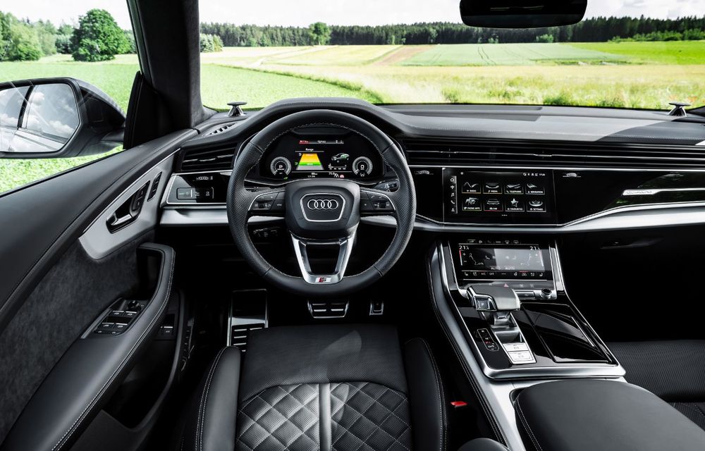 Audi Q8 primește versiuni plug-in hybrid: până la 462 de cai putere și autonomie electrică de 47 de kilometri - Poza 24